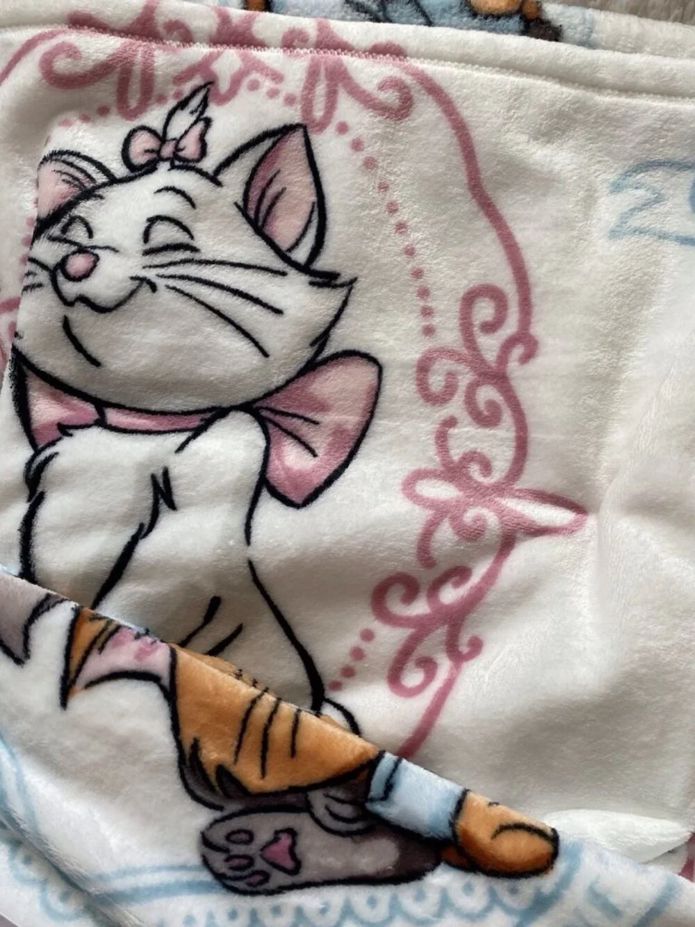 Disney The Aristocats Marie Toulouse & Berlioz White Plush Throw Blanket 50”x70”